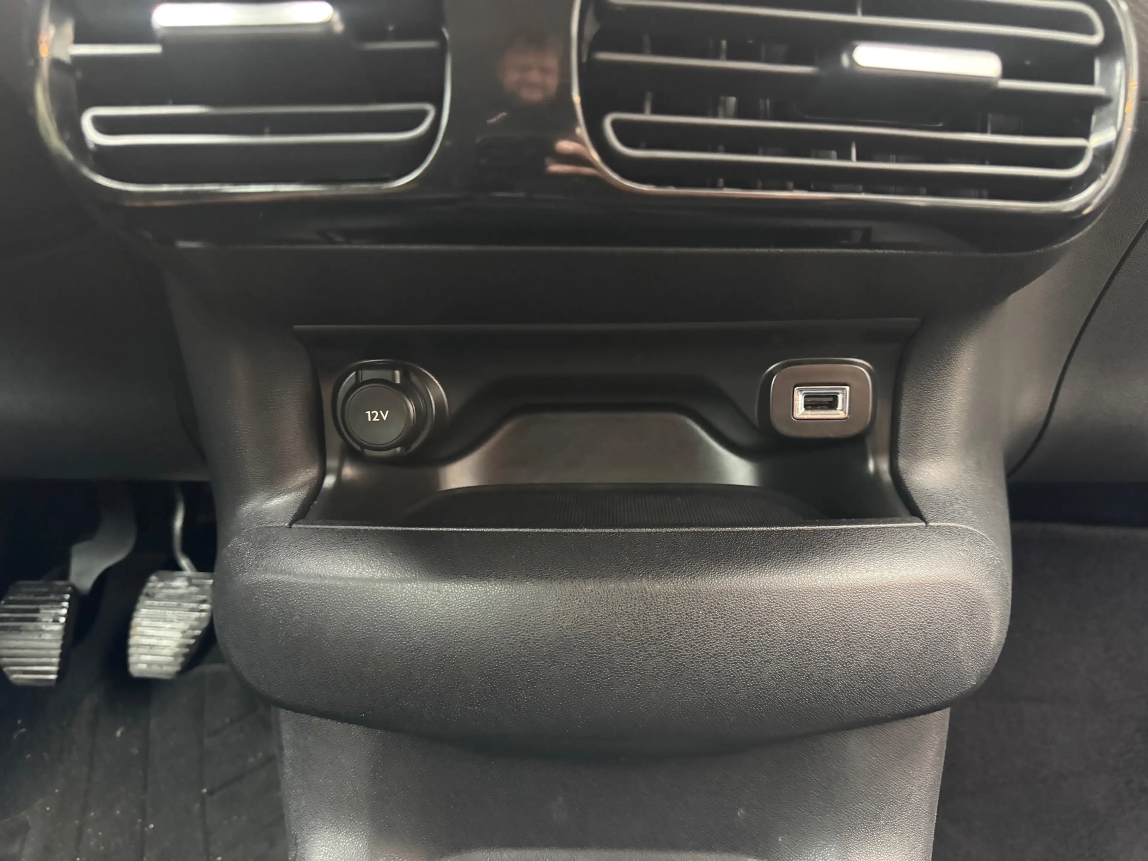 Citroen C4 Cactus 1.2 PureTech Feel Airco Cruise Navi — photo 16