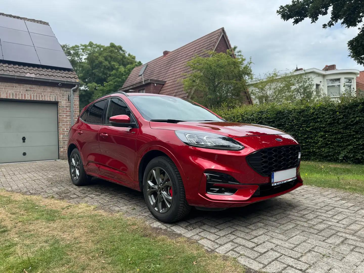 Ford Kuga ST-LINE X PHEV - 224pk - Full option - trekhaak Rouge - 1