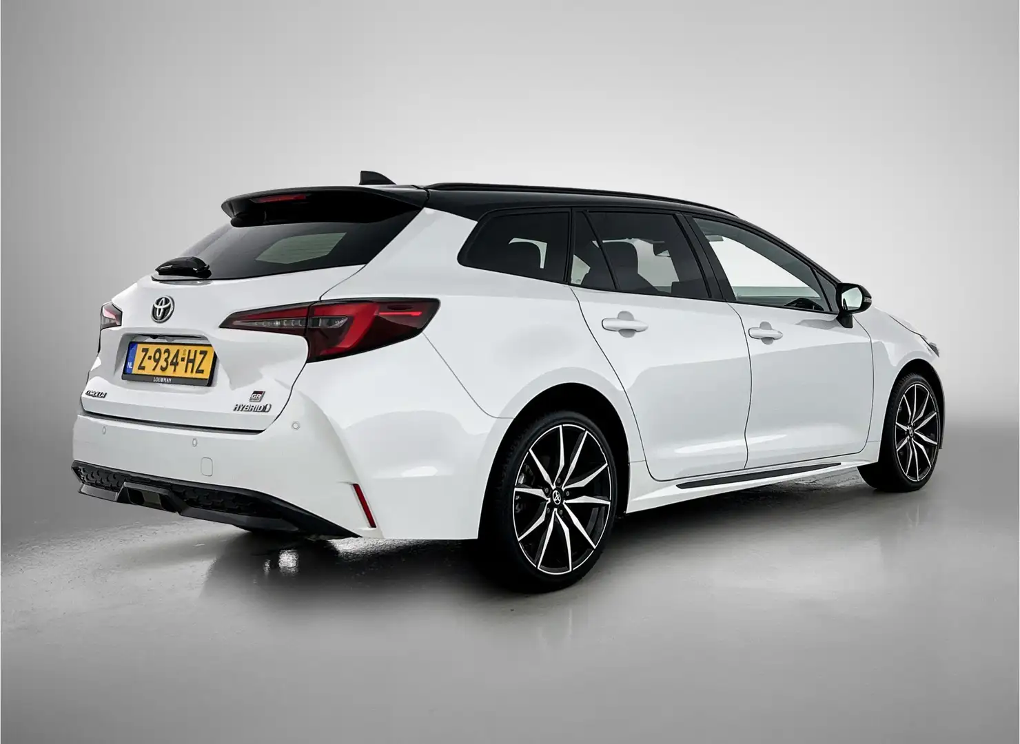 Toyota Corolla Touring Sports Hybrid 140 GR Sport | 1e Eigenaar | Blanc - 2
