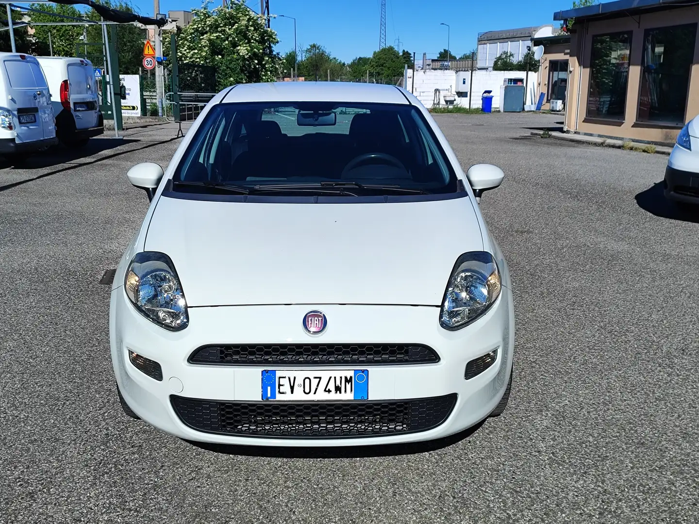 Fiat Punto 5p 1.3 mjt 16v Street (easy) 75cv Weiß - 1