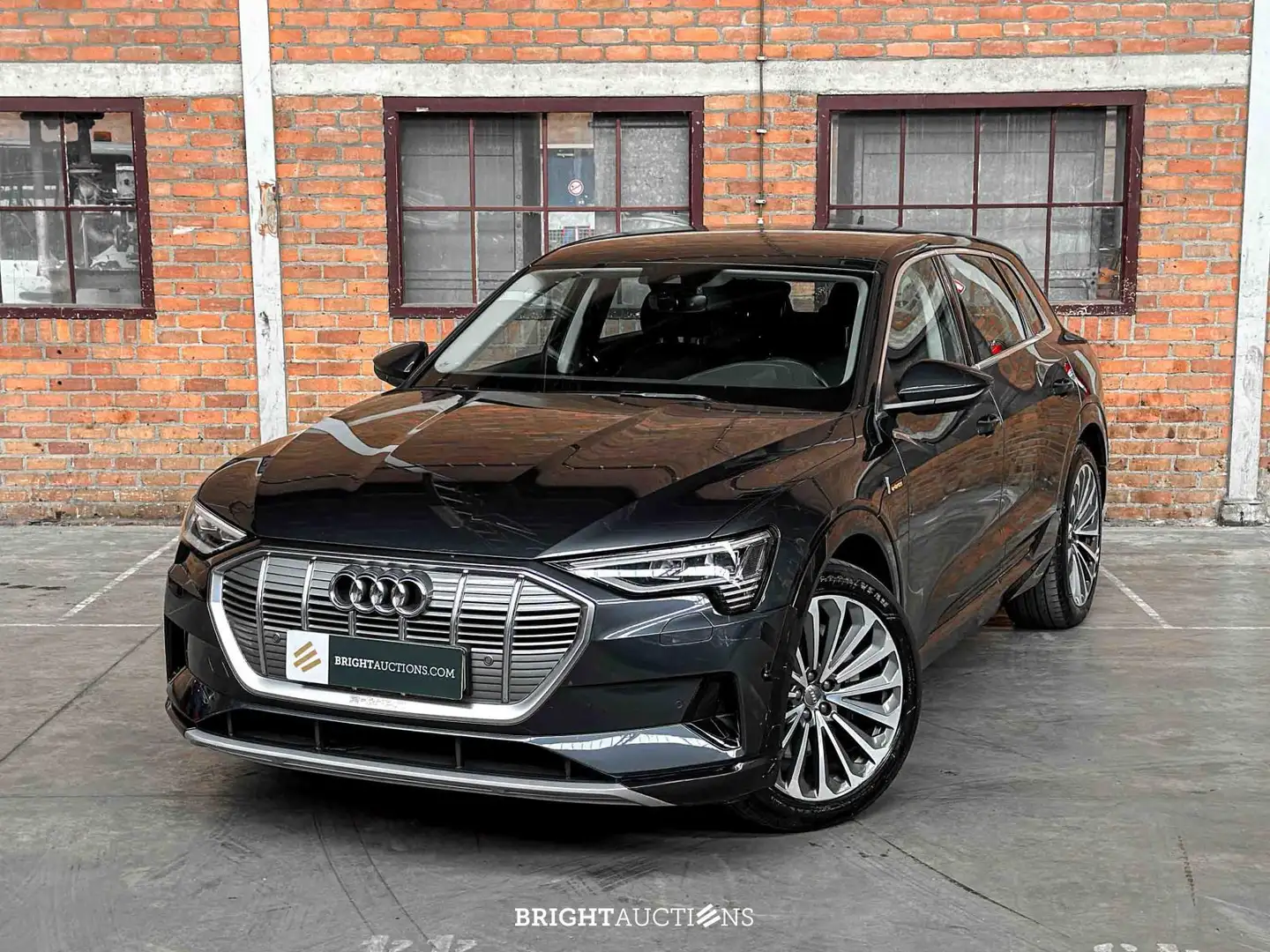 Audi e-tron 55 Quattro Advanced 95 kWh Grijs - 2