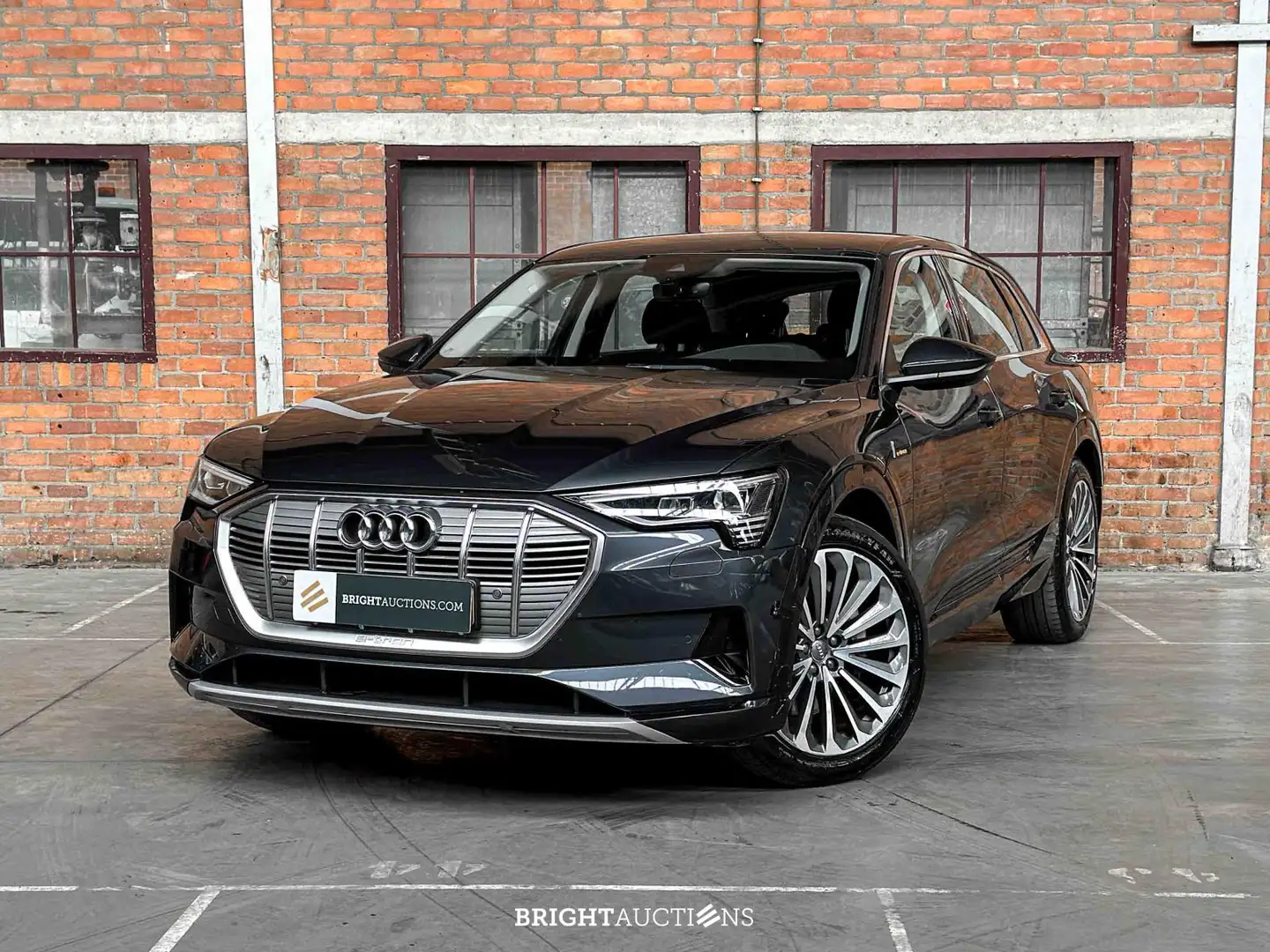 Audi e-tron 55 Quattro Advanced 95 kWh Grijs - 1