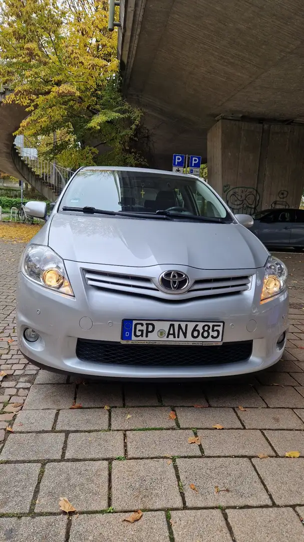 Toyota Auris 1.6 Edition - 1