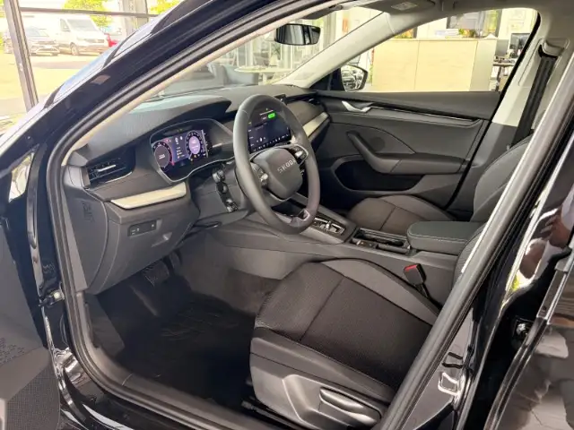 Skoda Octavia view 11