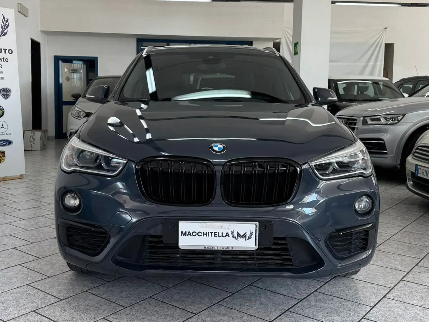 BMW X1 X1 sdrive16d Advantage Gris - 1
