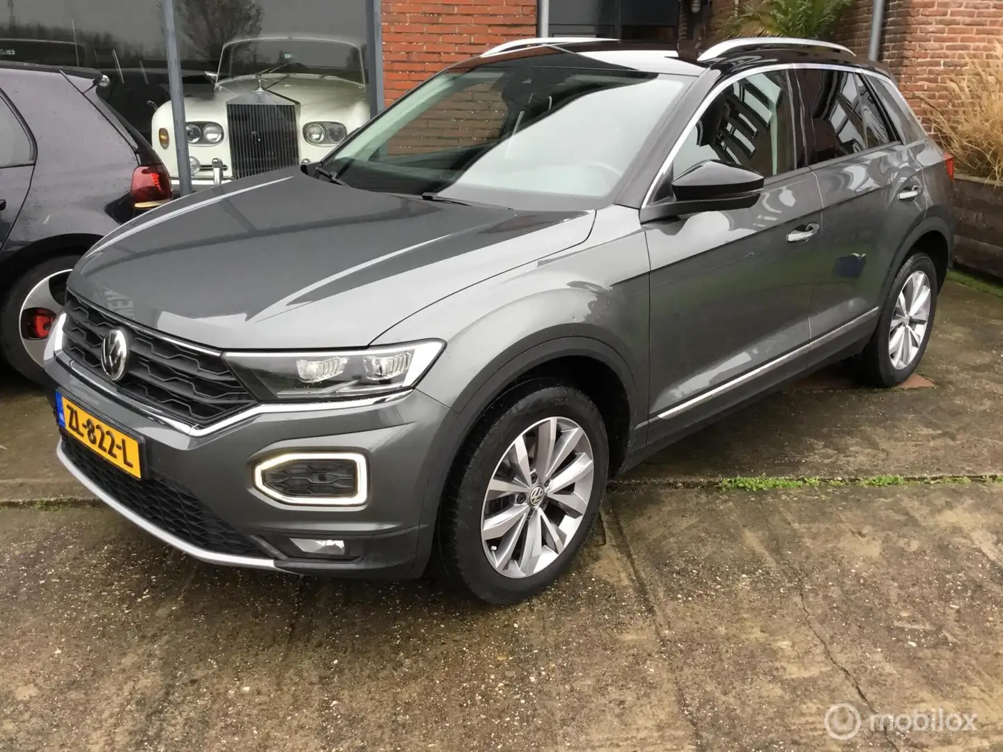 Volkswagen T-Roc 1.0 TSI Style Grijs - 1