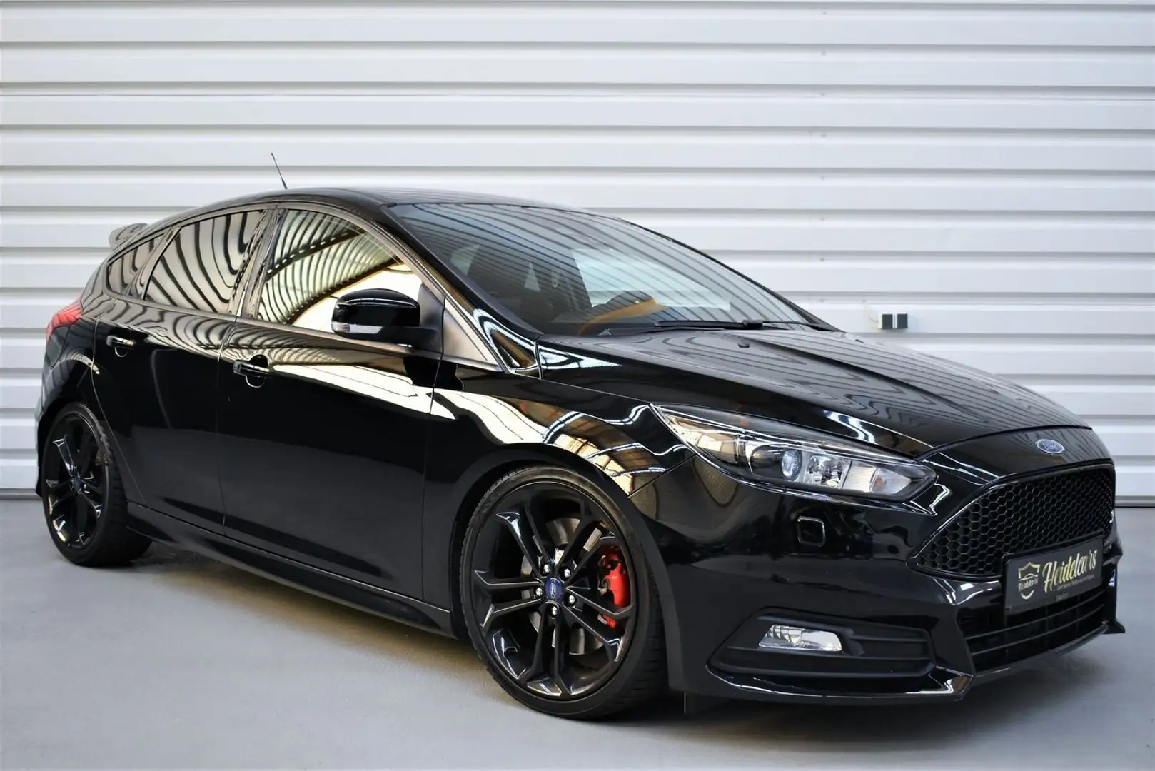 Ford Focus ST 1.HAND*AUTOMATIK*8FACH*NAVI*RECARO*KEYLESS Schwarz - 1