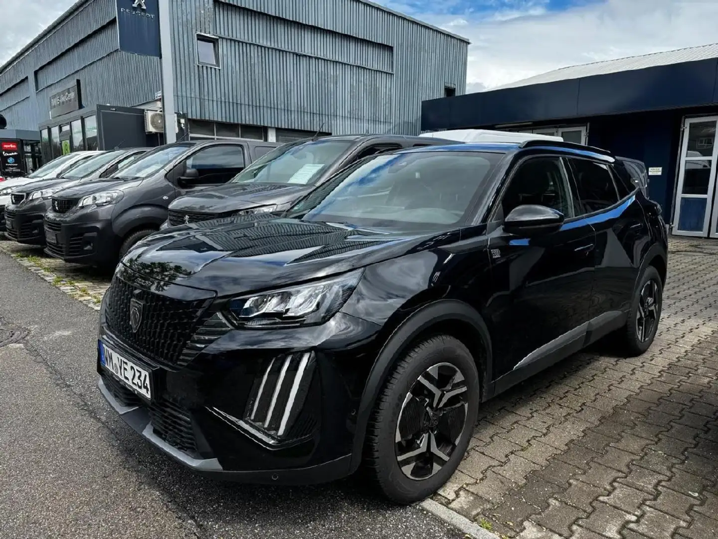 Peugeot 2008 Allure EAT8 136 Schwarz - 2