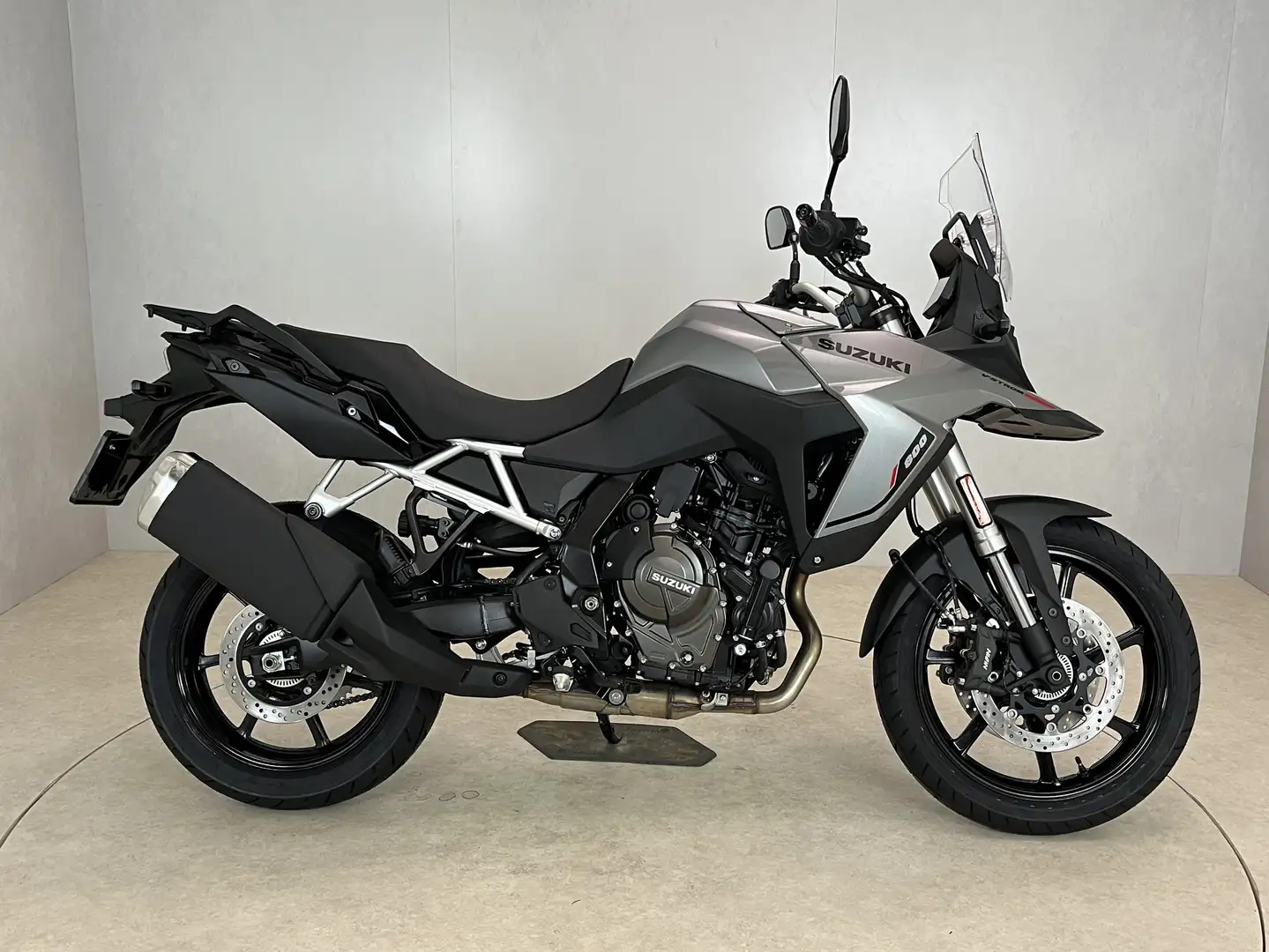Suzuki V-Strom 800 Noir - 1