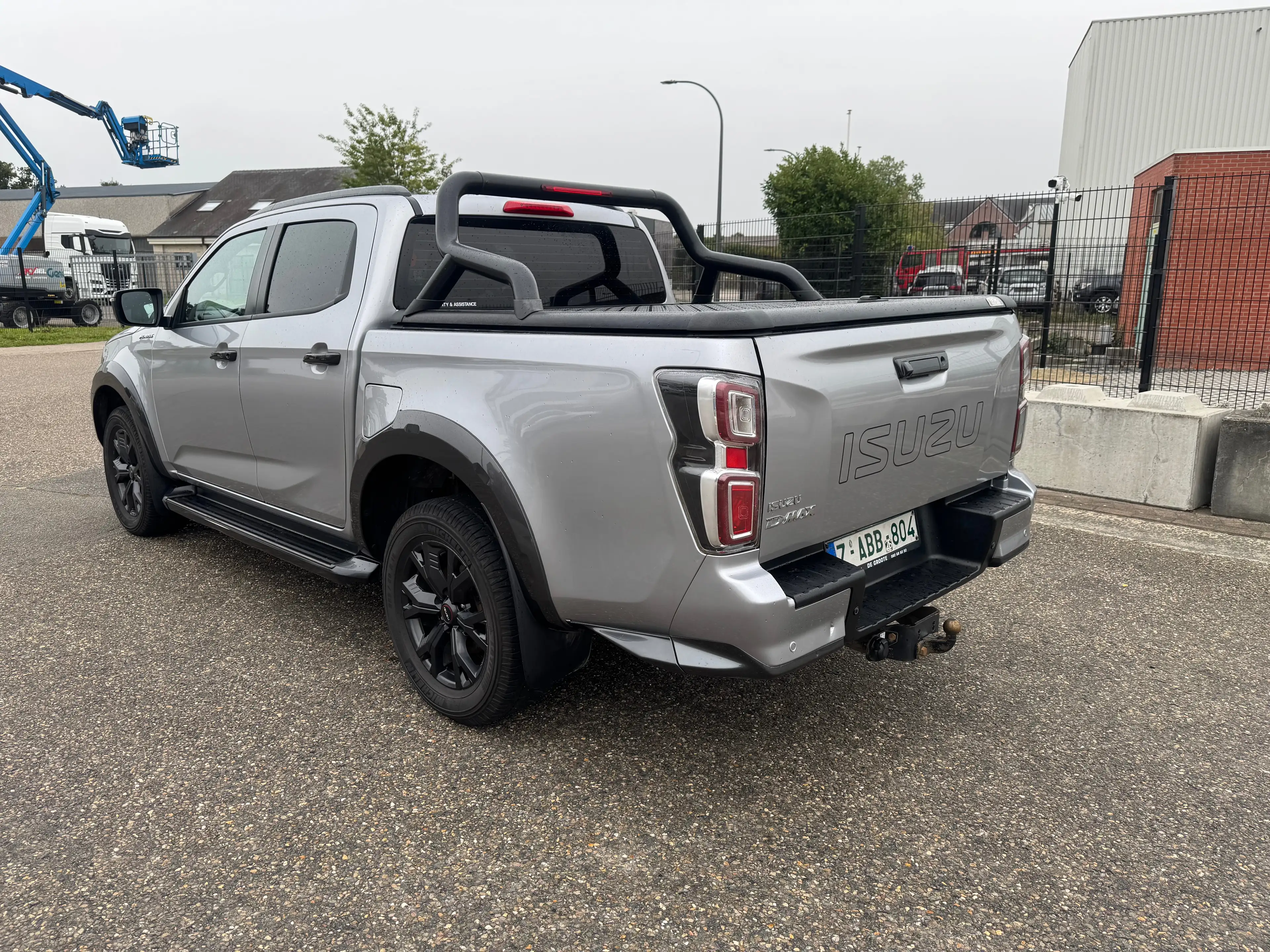 Isuzu D-Max D-Max 1.9 Turbo D 4WD V-Cross AdBlue — photo 7