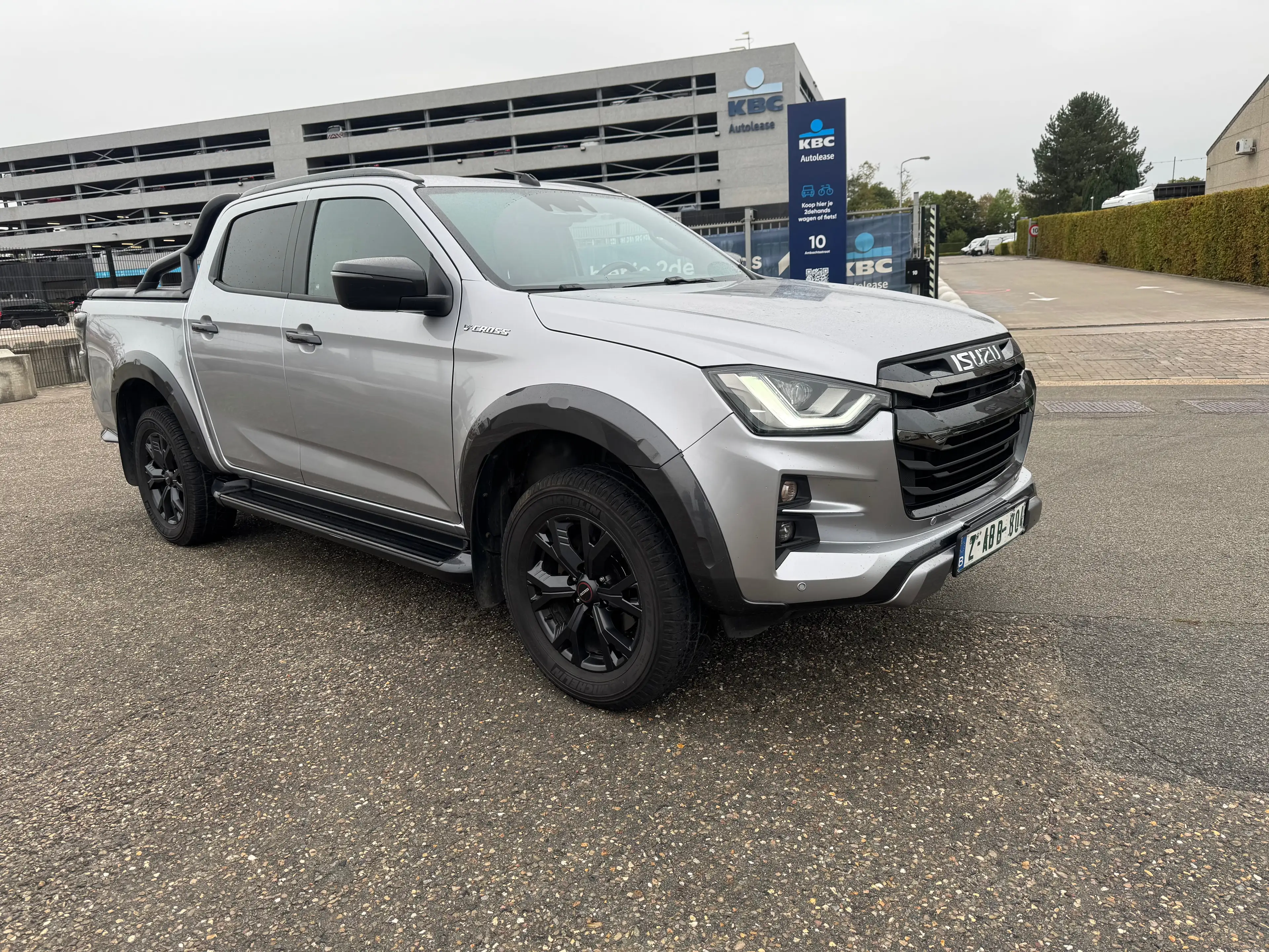 Isuzu D-Max D-Max 1.9 Turbo D 4WD V-Cross AdBlue — photo 3