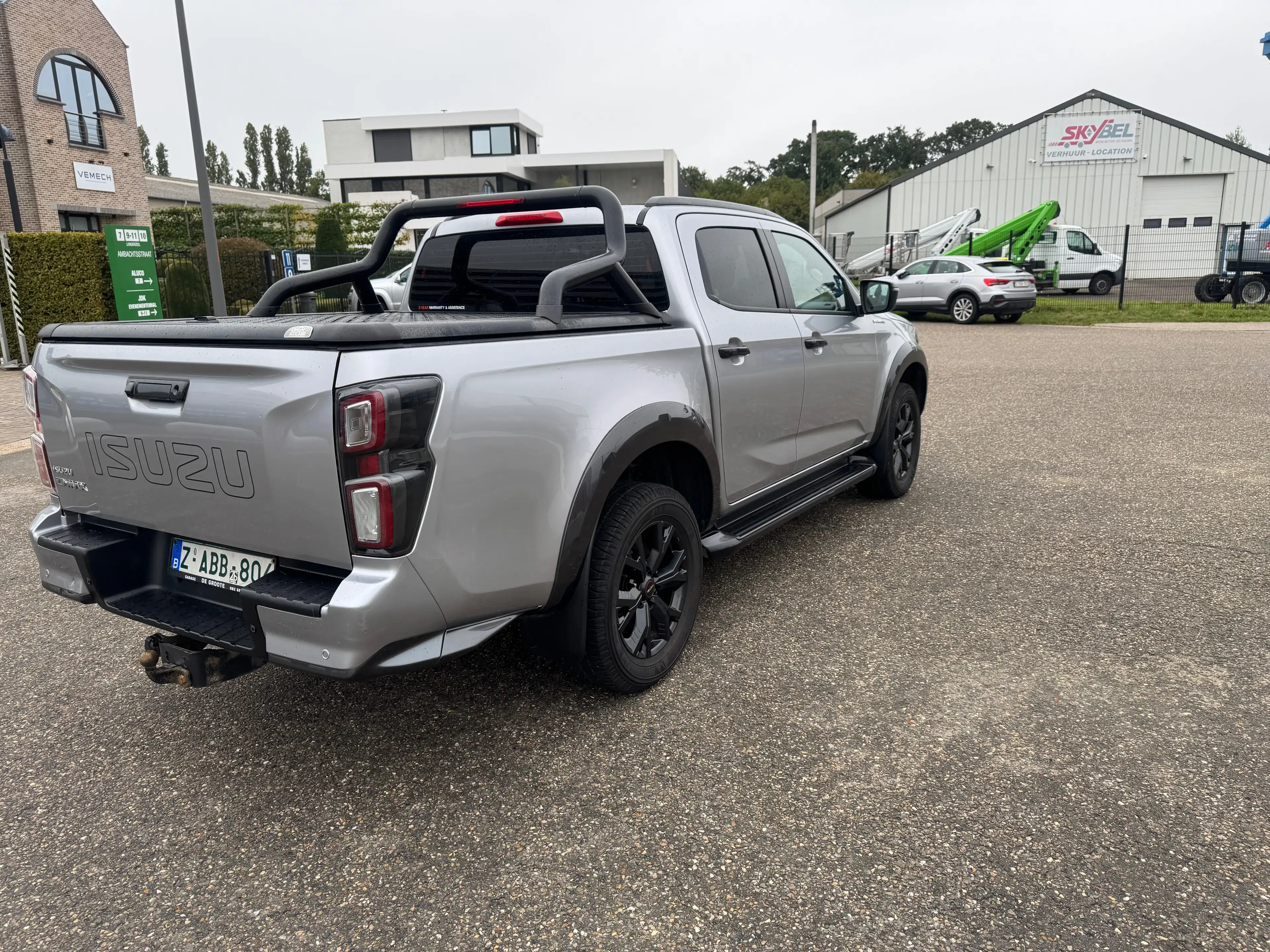 Isuzu D-Max D-Max 1.9 Turbo D 4WD V-Cross AdBlue — photo 5