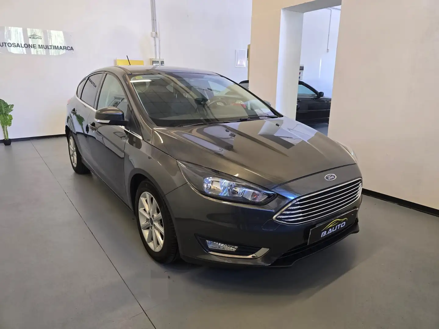 Ford Focus Focus IV 2015 5p 1.0 ecoboost Titanium X s Grau - 1