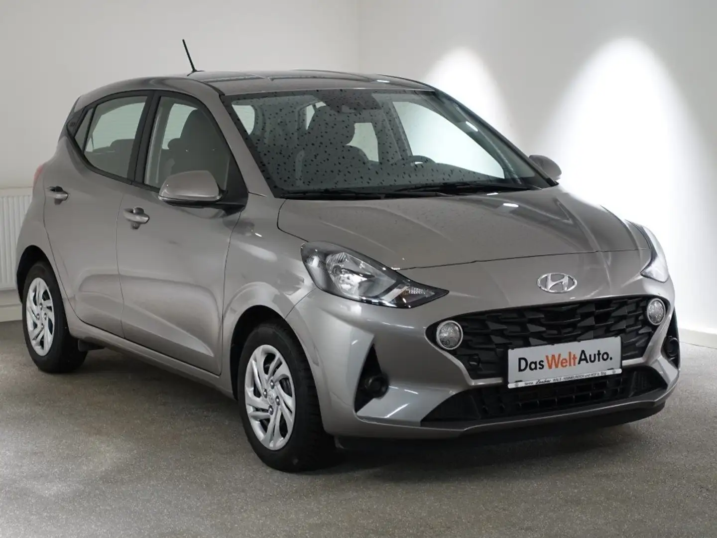 Hyundai i10 Hyundai i10 1,0 Edition 30, 2023 Grau - 1