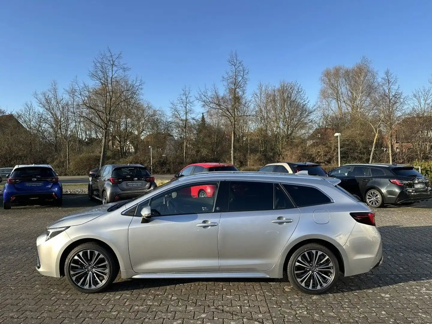 Toyota Corolla 2.0 Hybrid Touring Sports Team Deutschland Silber - 2