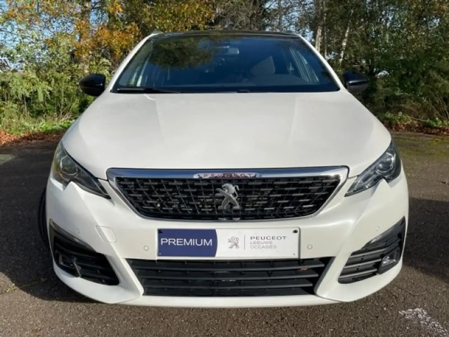 Peugeot 308 SW GT Line Белый - 2