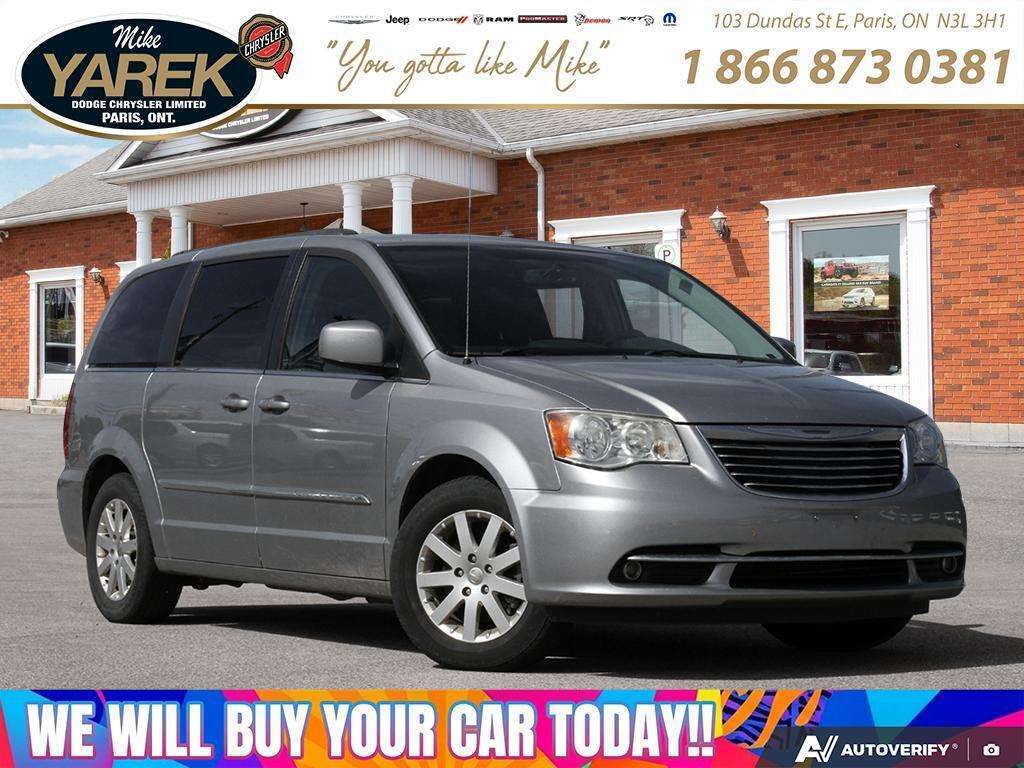 2014 Chrysler Town & Country LEATHER. POWER SLIDING DOORS. CLEAN. LOCAL TRADE!!