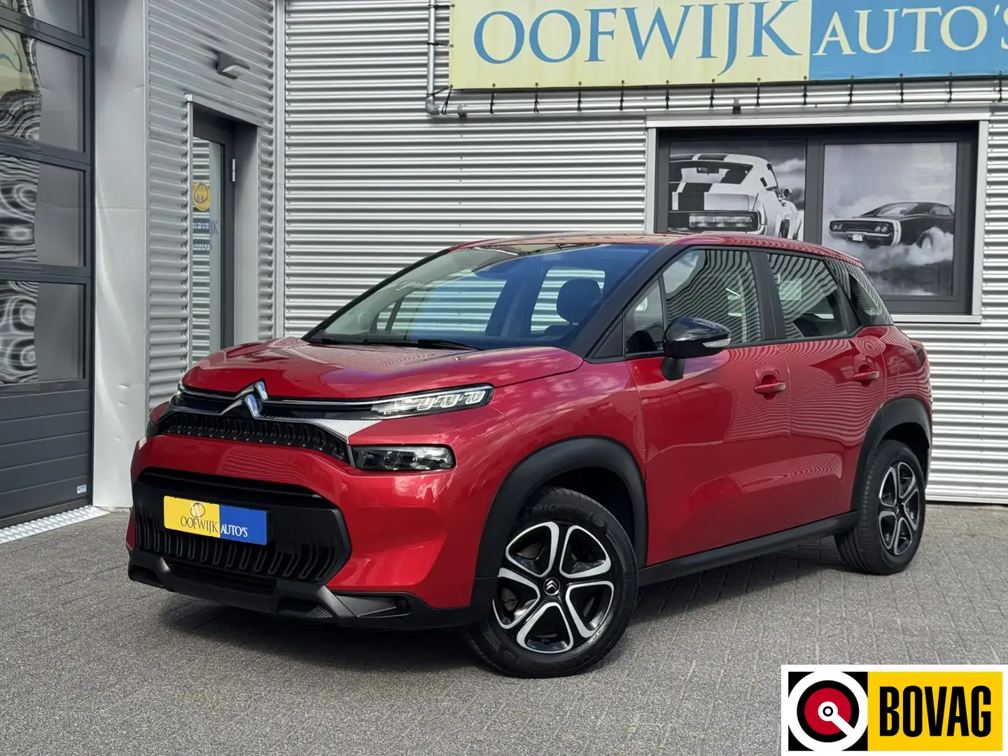 Citroen C3 Aircross 1.2 PureTech Feel Clima CarPlay Led Cruise-Control Rouge - 1