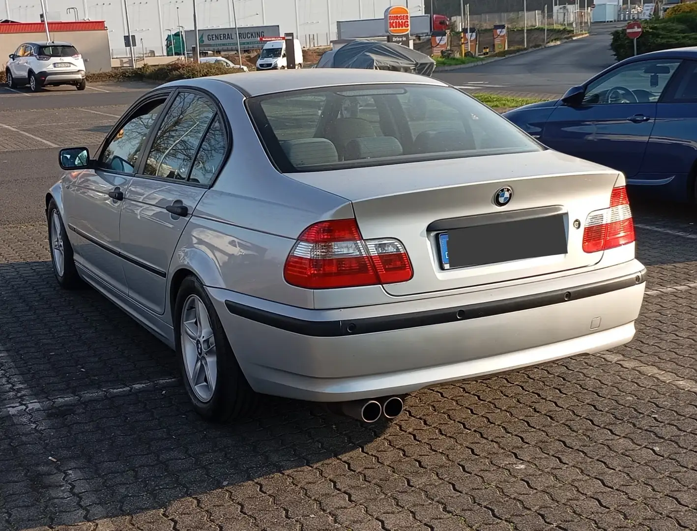 BMW 318 318i Argent - 2