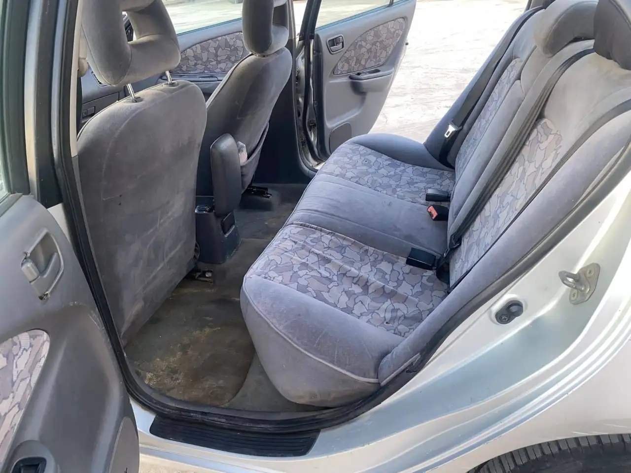 Toyota Avensis 1.6 Terra Terra, foto 12