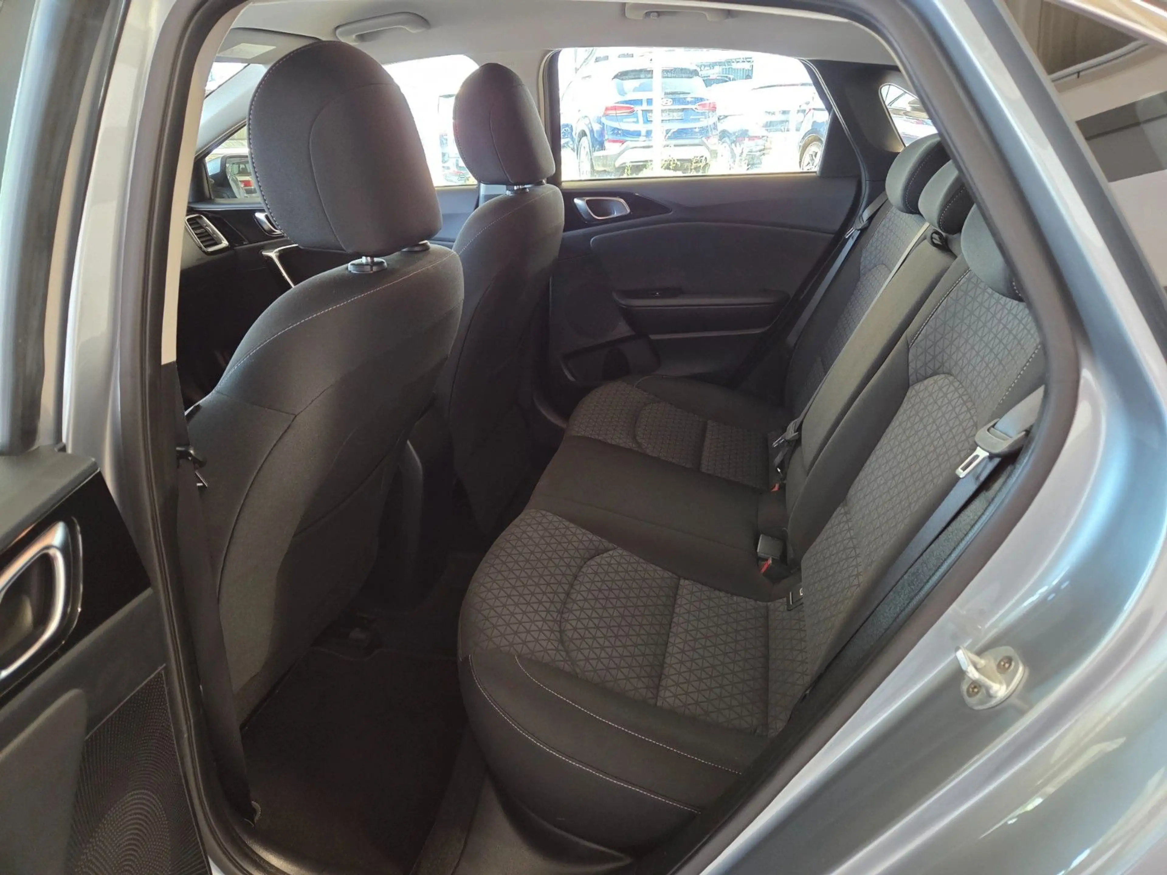 Kia Ceed / cee'd Vision — photo 11