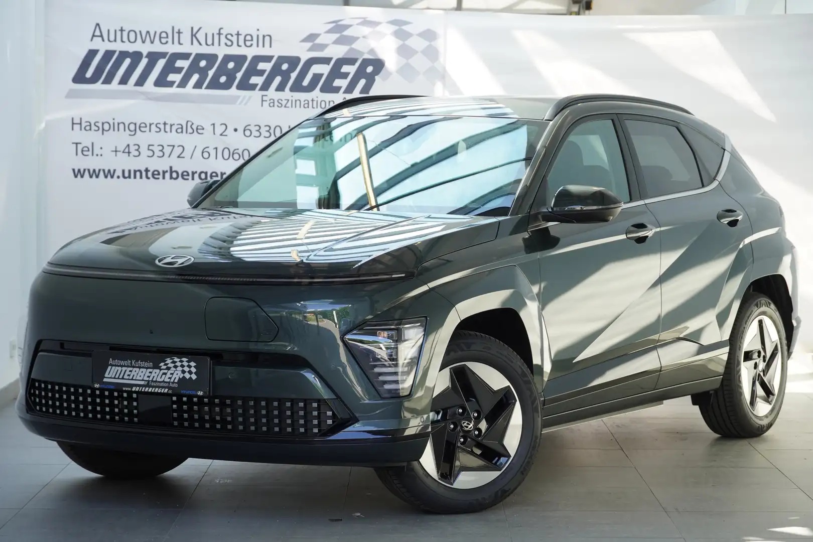 Hyundai KONA EV (SX2) Comfort Line 64,8 kWh abzüglich Superbonu Grün - 2