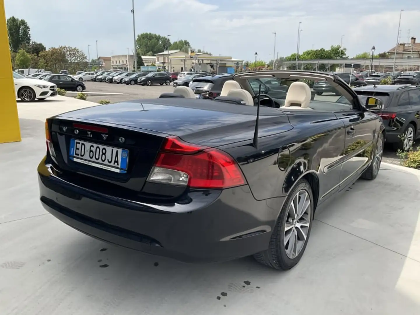 Volvo C70 2.0 D Summum Negro - 2
