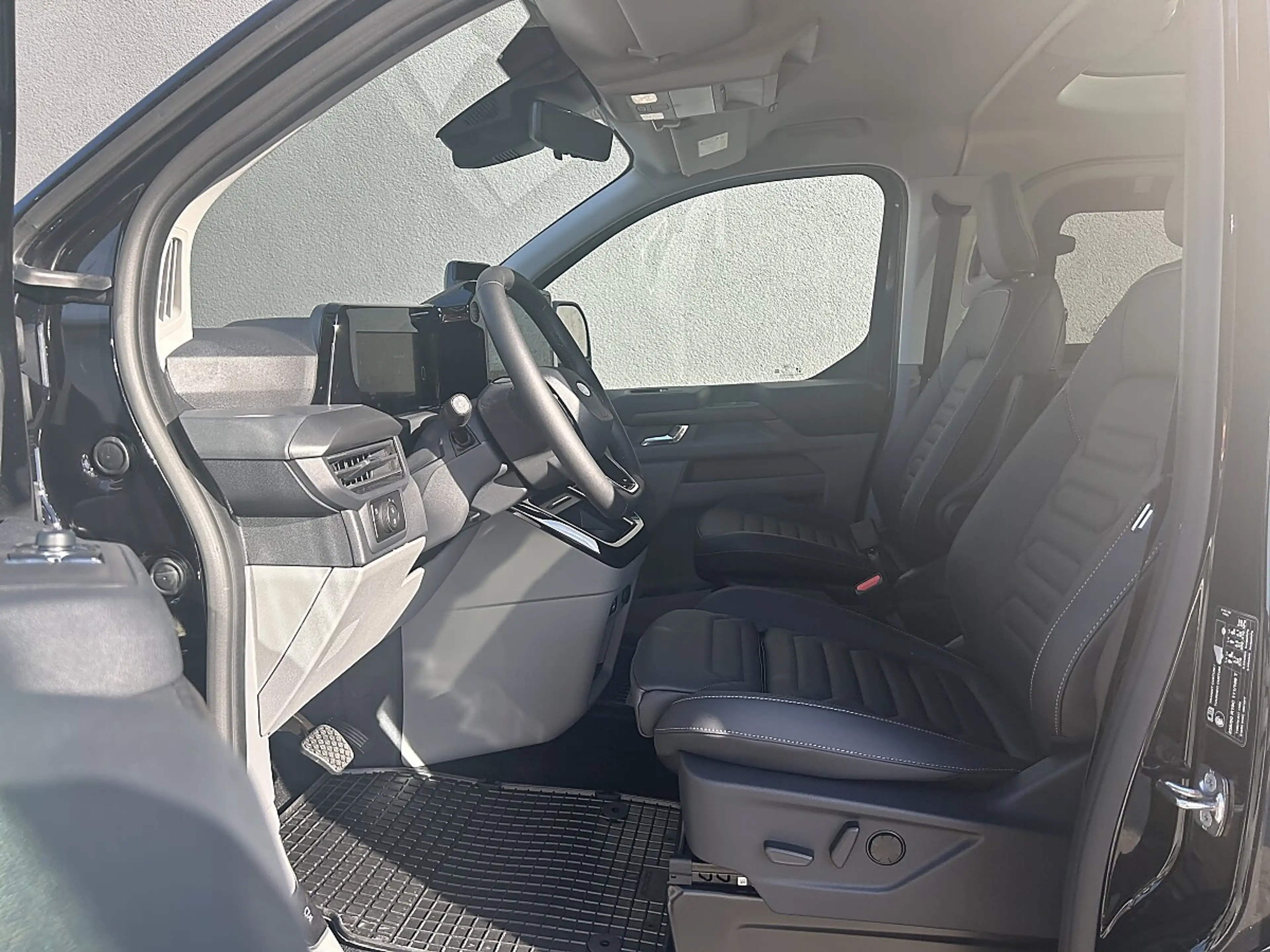 Ford Tourneo Custom Ford Tourneo Custom Titanium 2,5L Duratec P-HEV... — photo 7