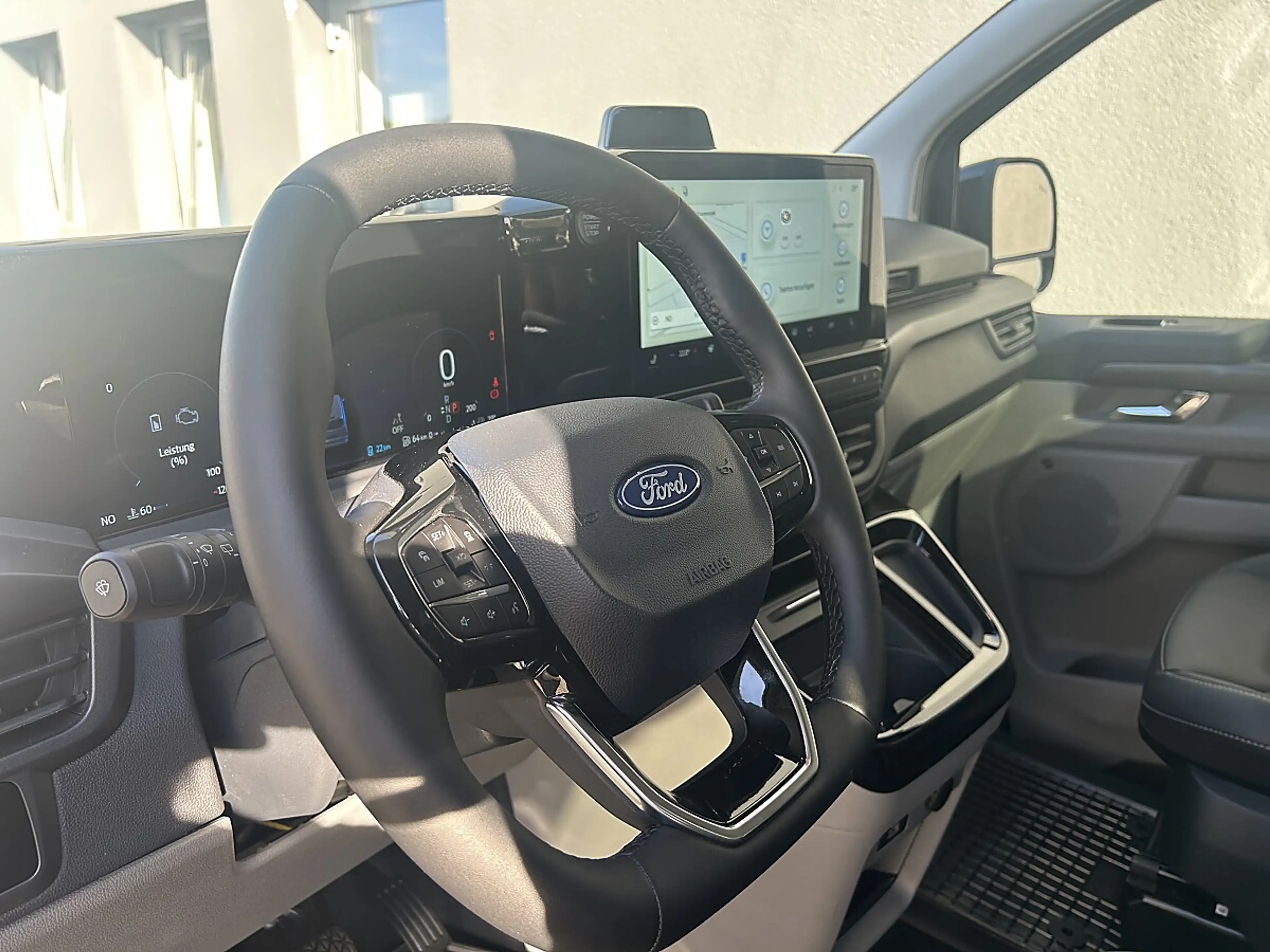 Ford Tourneo Custom Ford Tourneo Custom Titanium 2,5L Duratec P-HEV... — photo 11