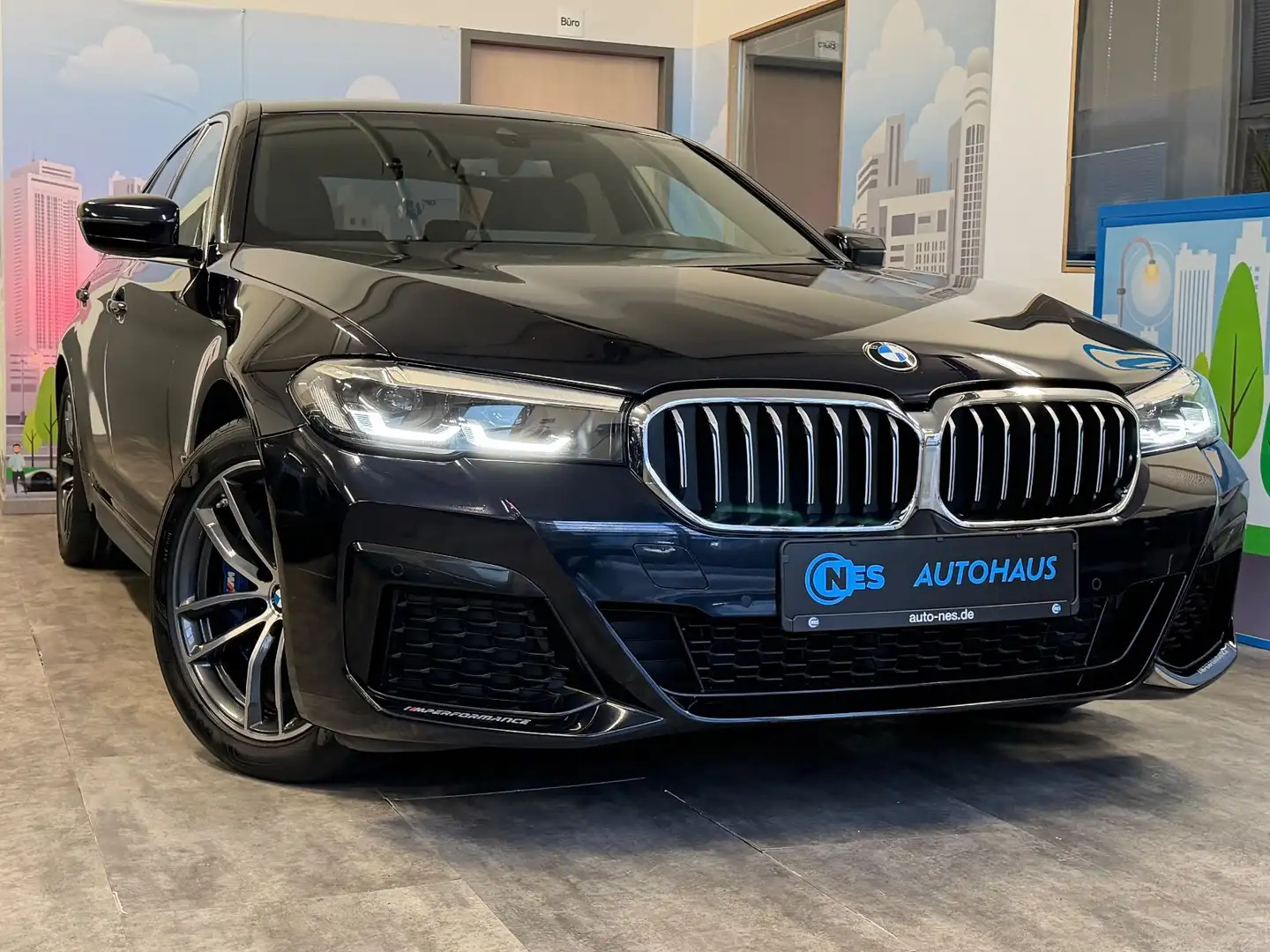 BMW 530 e M SPORT*KAMERA*HARMAN*HUD*KEY*4x KLIMAT* Negro - 2
