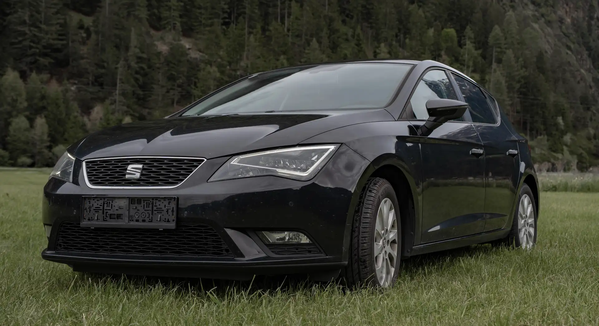 SEAT Leon ST Executive 1,6 TDI CR Start-Stopp Schwarz - 1