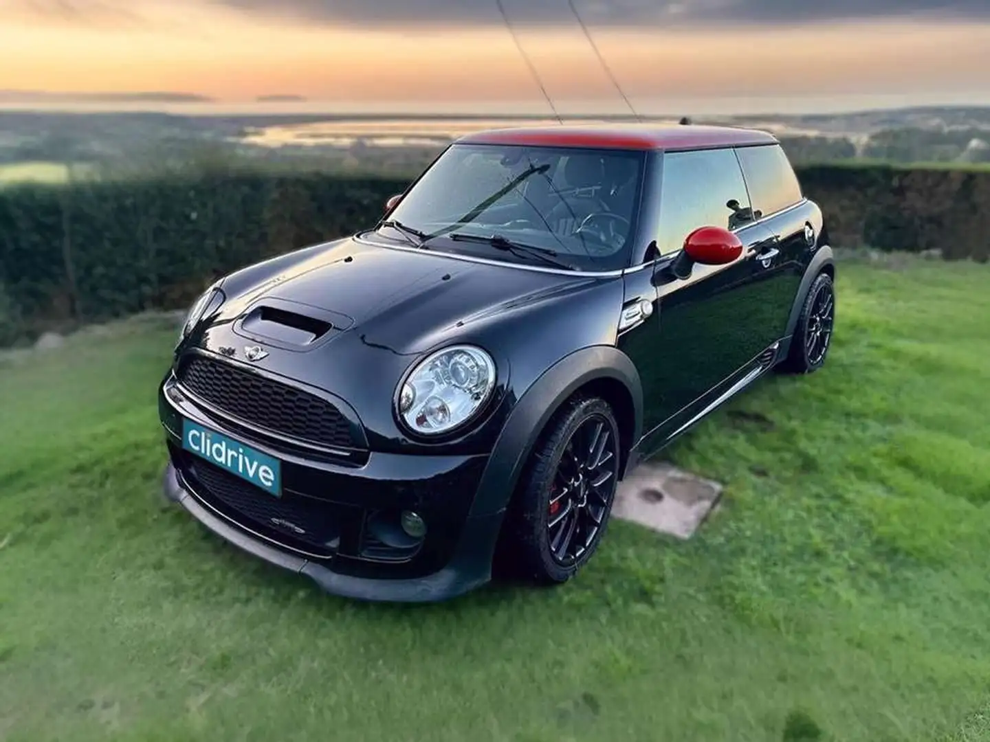 MINI John Cooper Works Roadster Schwarz - 1