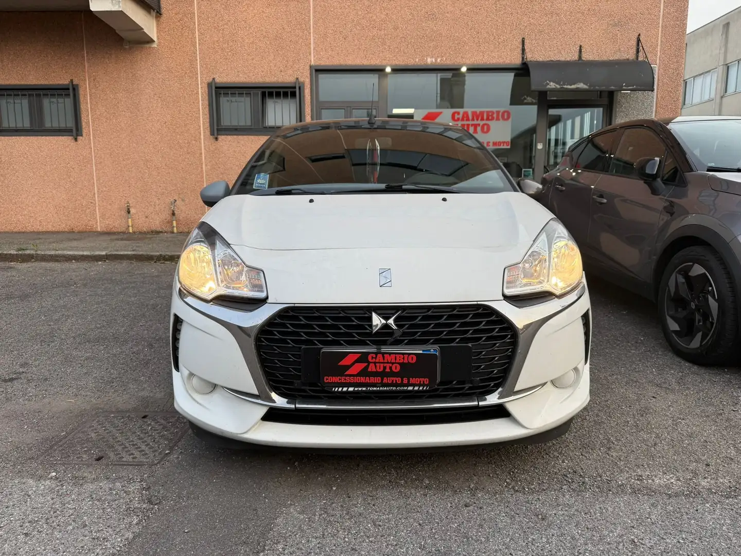 DS Automobiles DS 3 DS3 Cabrio DS3 Cabrio 1.2 puretech So Chic s Blanc - 2