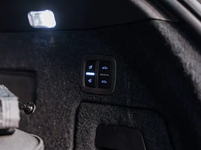 Porsche Cayenne view 6