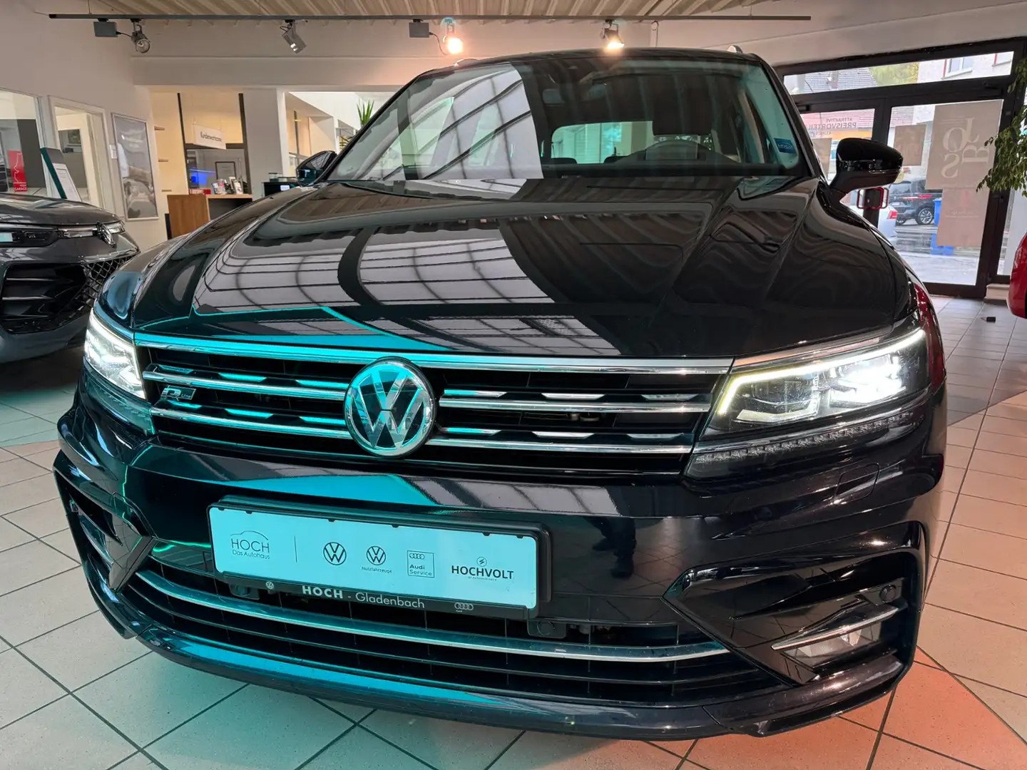 Volkswagen Tiguan 2.0 TDI Highline 4Motion+DCC ACC+DSG+Navi Noir - 2