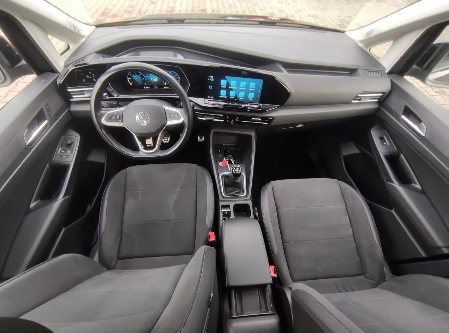 Volkswagen Caddy Style 2.0 TDI+122Ps+AHZV+RFK+ACC+Navi+DAB Nero - 2