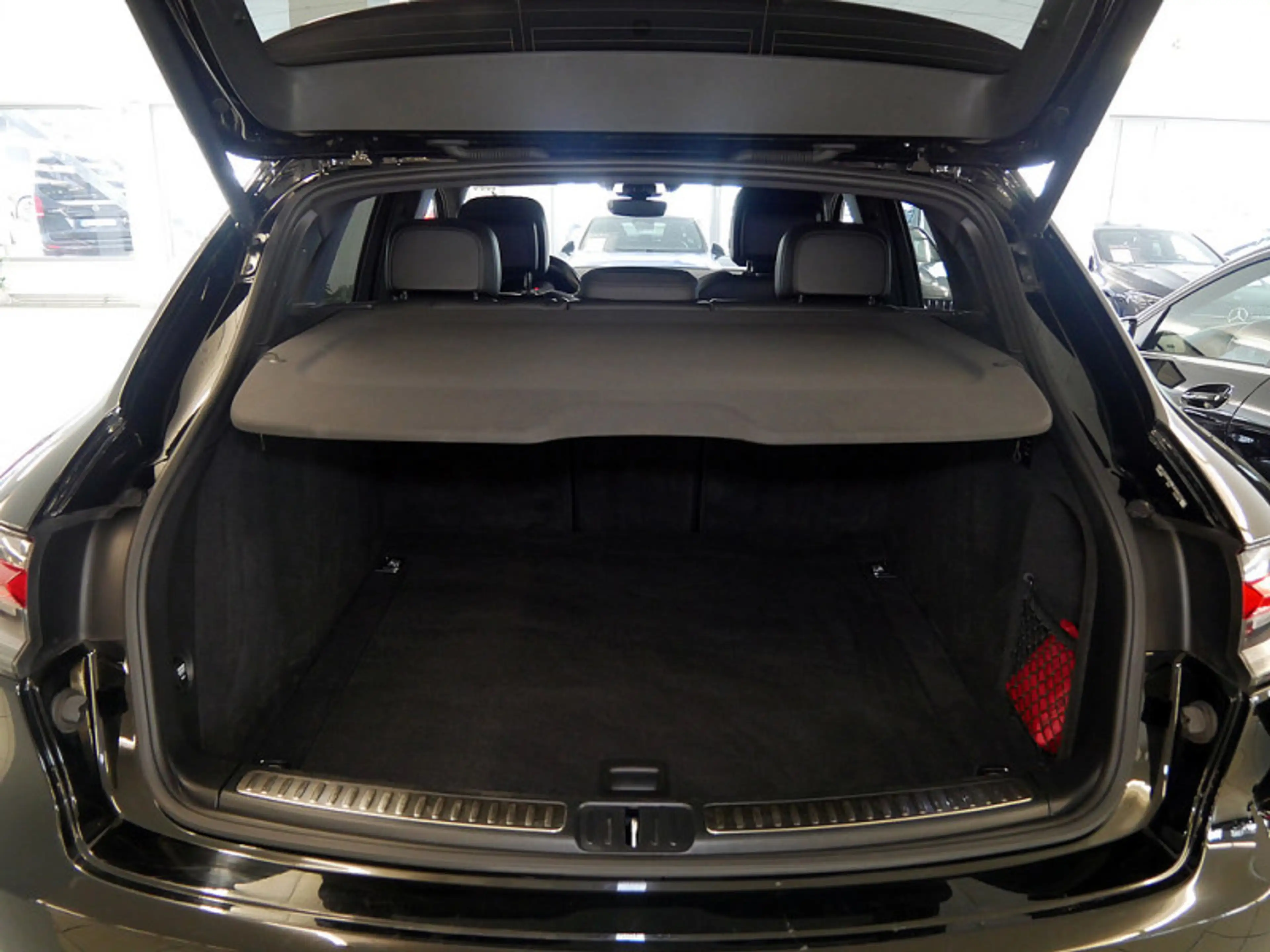 Porsche Macan S MEMO AHK AIRMATIC DISTR KAMERA PANO SPUR — photo 10