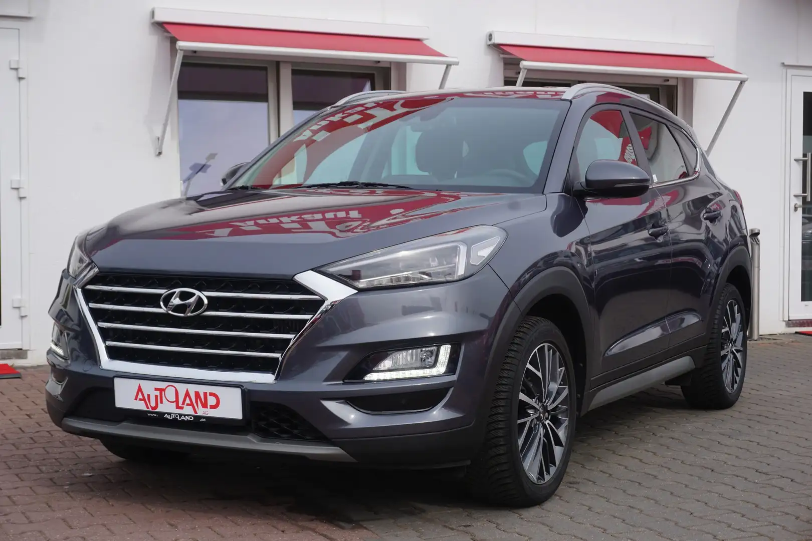 Hyundai TUCSON 1.6 T-GDI Advantage DCT LED Navi AHK Kamera Grau - 2