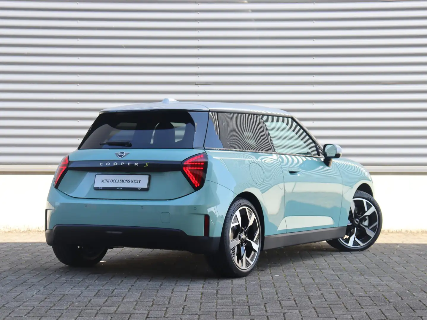 MINI Cooper SE 3-deurs | Favoured Trim + Pakket M + Panodak + Hea Verde - 2