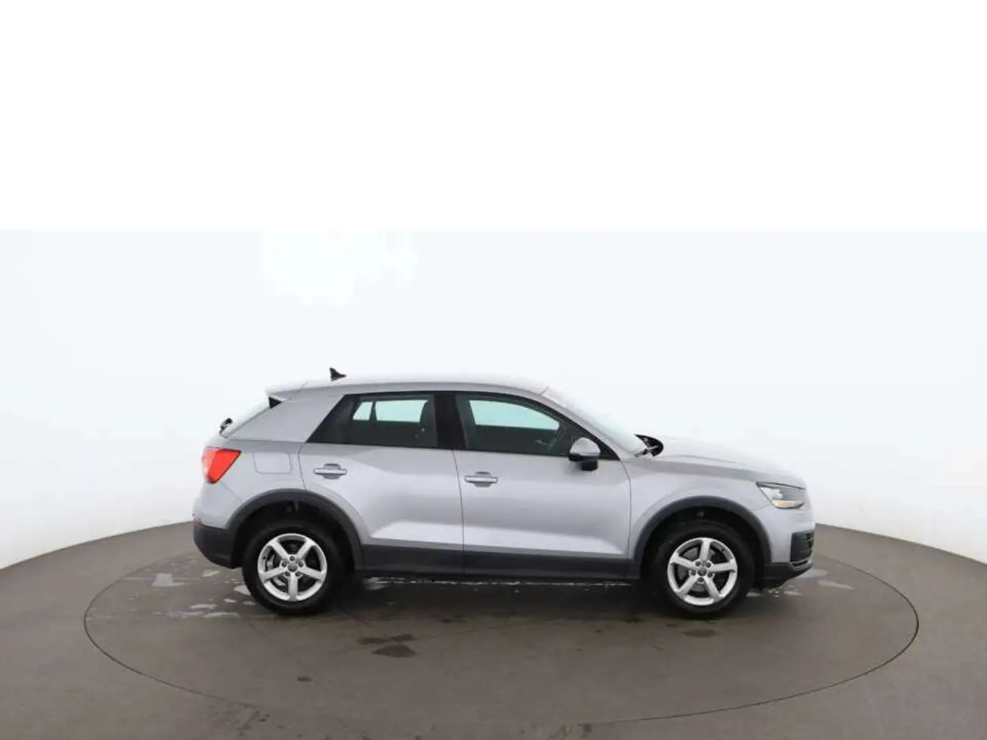 Audi Q2 30 TFSI AHK NAVI TEMPOMAT KLIMA-AUTOMATIK PDC Silber - 2