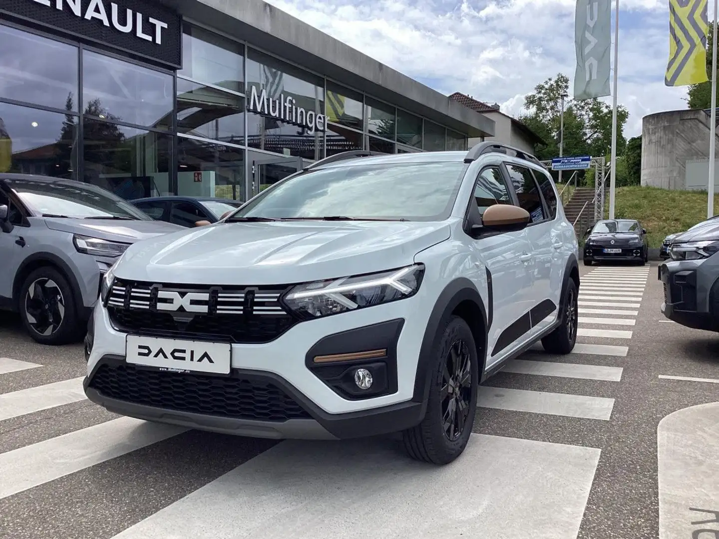 Dacia Jogger Extreme HYBRID 140 EPH SHZ Klima Kamera Bluetooth Weiß - 2