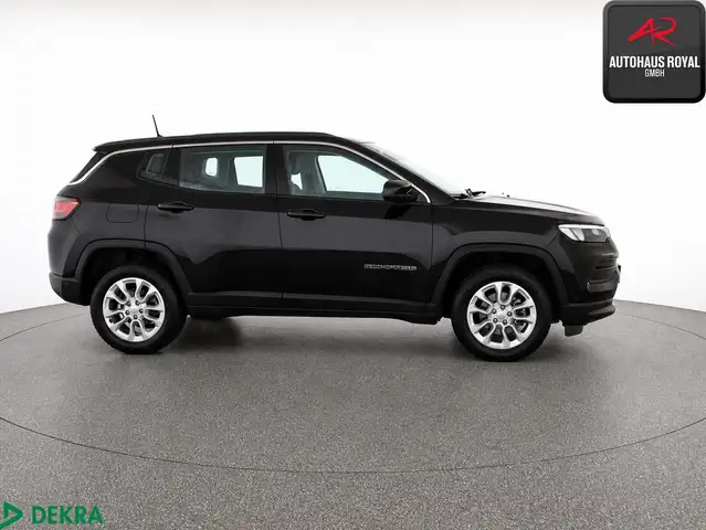 Jeep Compass view 6