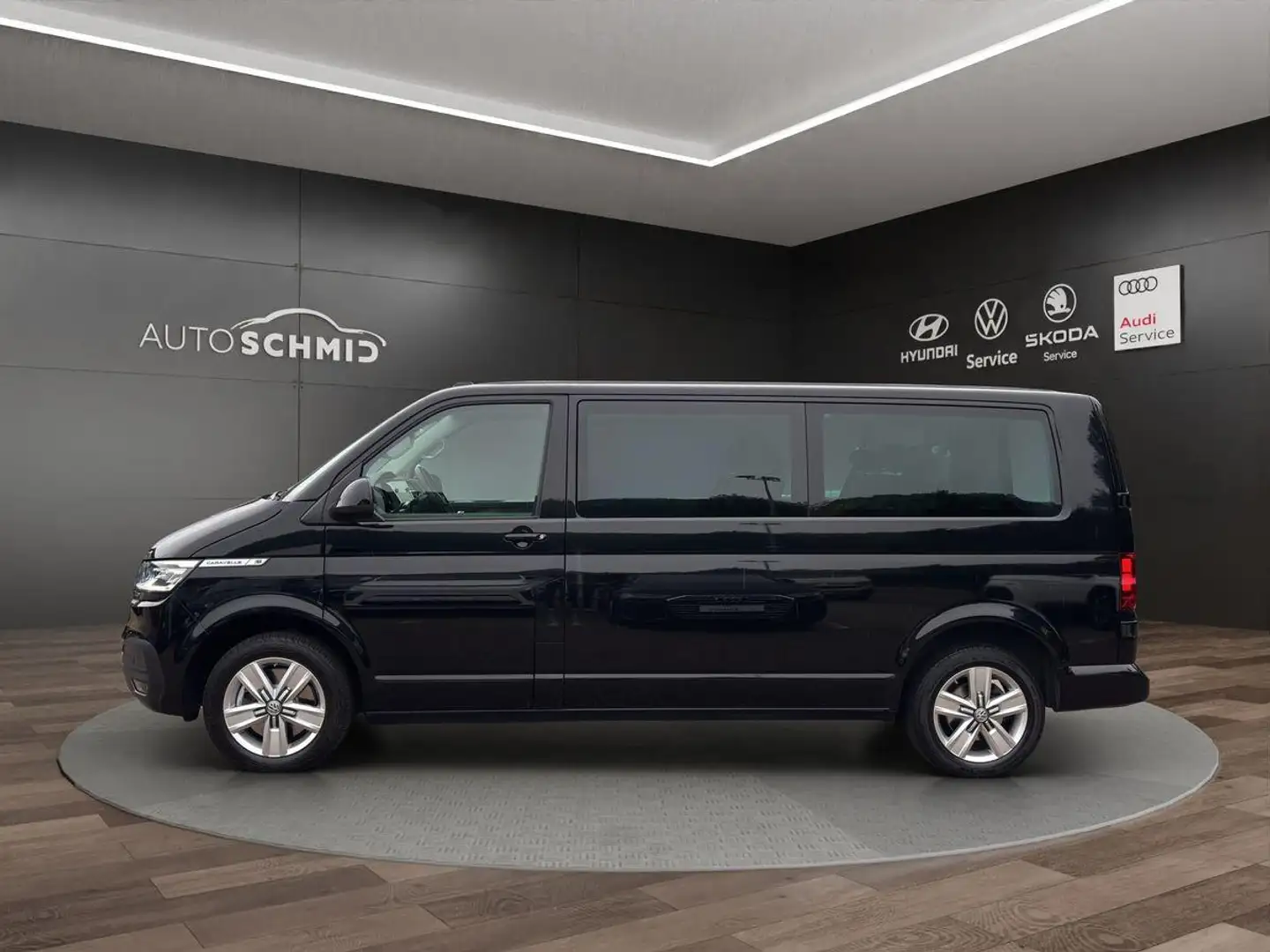 Volkswagen T6.1 Caravelle Comfortline lang 4MOT AHK Schwarz - 2