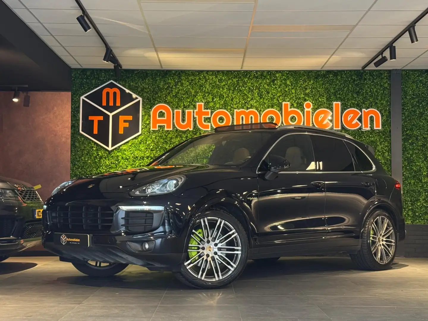 Porsche Cayenne 3.0 S E-Hybrid 416 PK |BOSÉ|PANO|CHRONO|LUCHTVERIN Blauw - 1