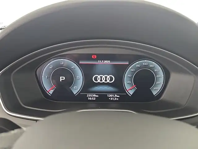 Audi A4 view 15
