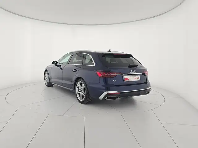 Audi A4 view 3