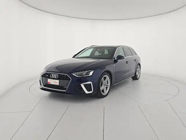 Audi A4 main image