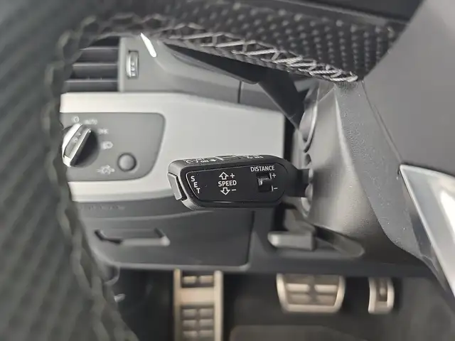 Audi A4 view 14