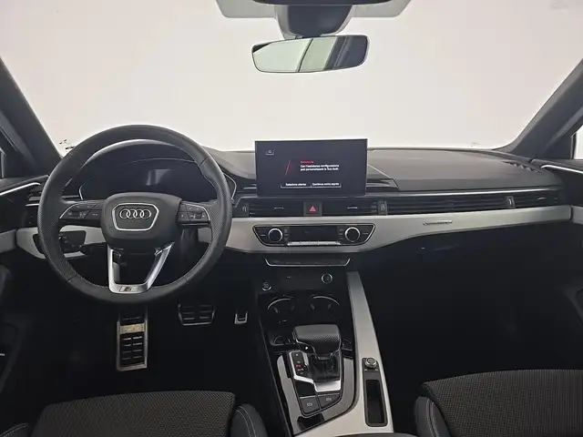 Audi A4 view 12