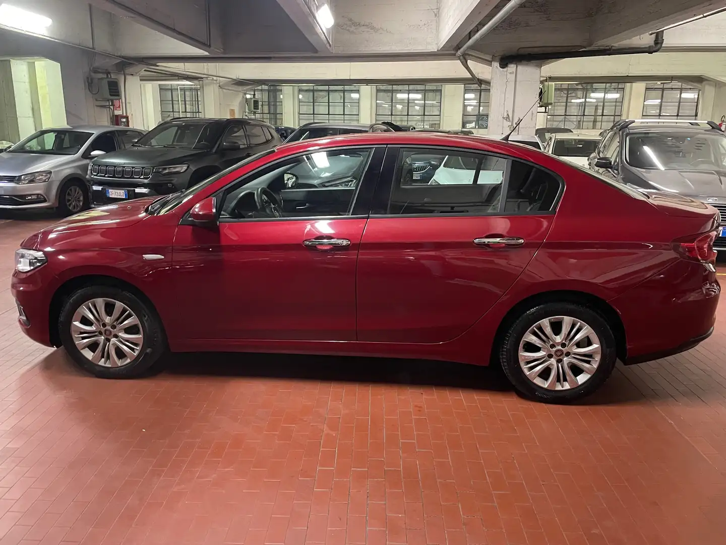 Fiat Tipo 1.4 Lounge 95cv Rojo - 2